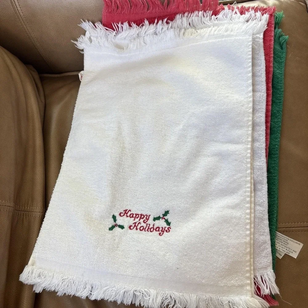 VTG Christmas Embroidered Fingertip Towels (7) Red Green White Holiday Festive‎